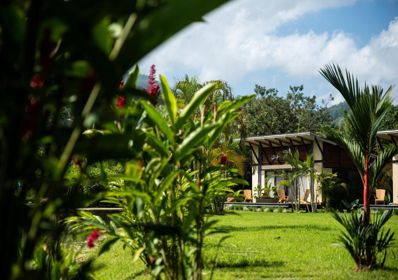 Gardenia Springs Hotel Буритака Екстериор снимка