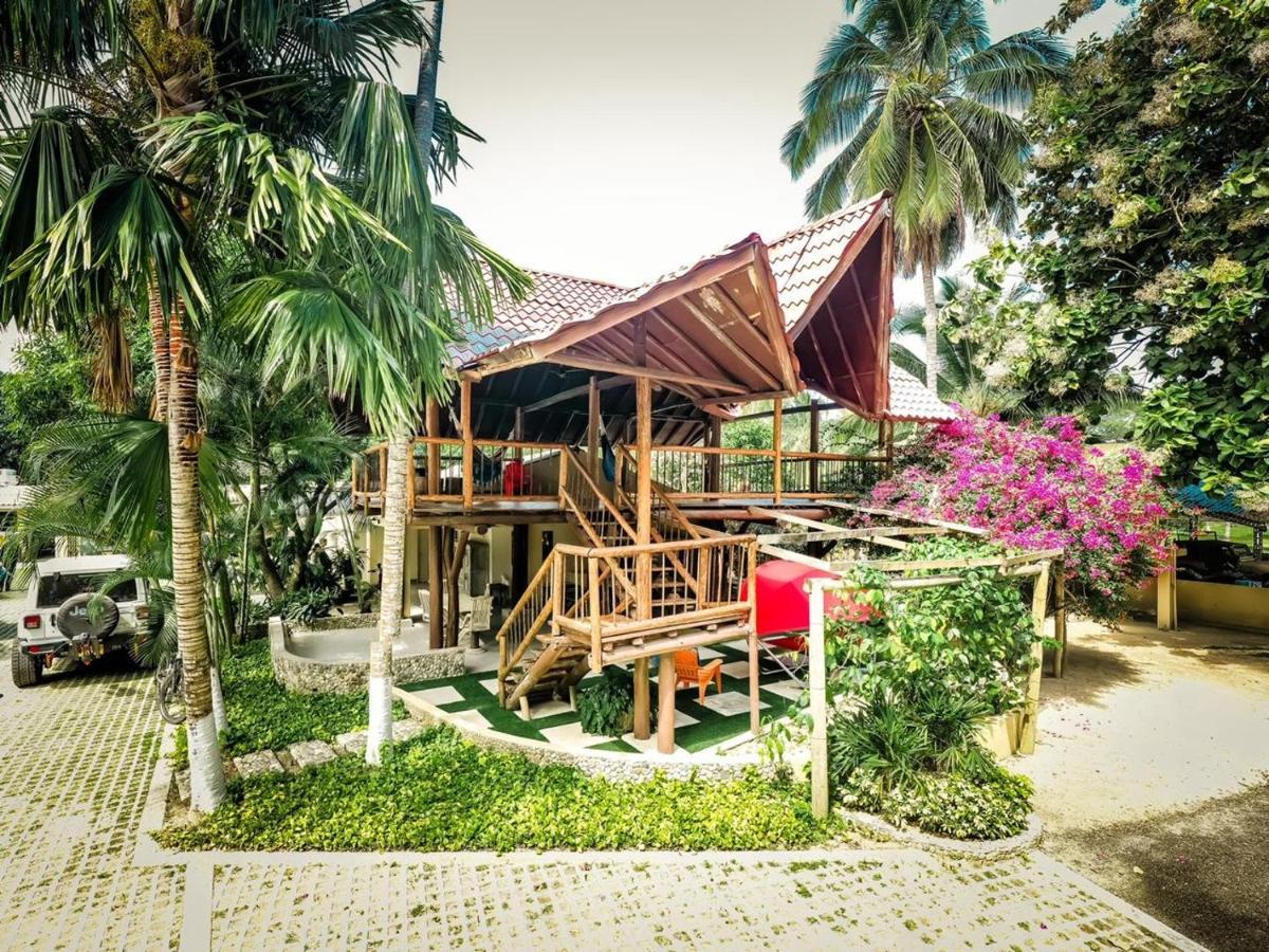 Gardenia Springs Hotel Буритака Екстериор снимка